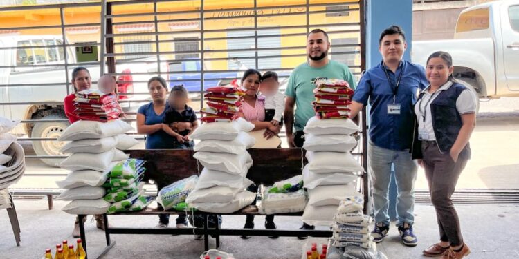 Niños y niñas con desnutrición aguda de Chiquimula son beneficiados con raciones de alimentos