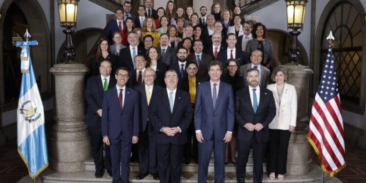 El Sobrepeso y la obesidad, los retos emergentes que forman parte del combate a la malnutrición