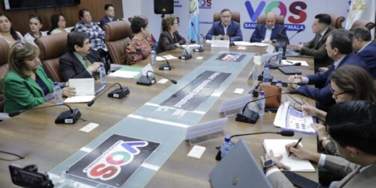 Sectores dialogan sobre ley de alimentación saludable