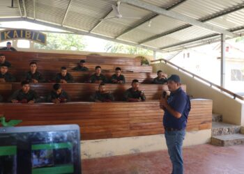 Capacitaciones a miembros del ejército para prevenir incendios en Petén