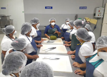 Mujeres de Sacatepéquez aprenden a elaborar mermeladas