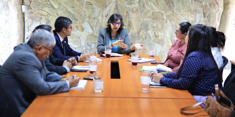 Se unen para fortalecer la alimentación escolar