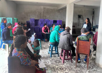 Aprenden a combatir plagas en Santa Catarina Ixtahuacán, Sololá