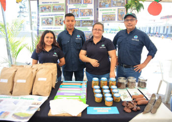Feria juvenil impulsa proyectos agropecuarios