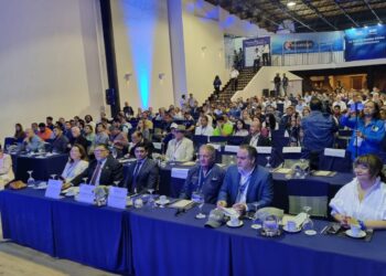 Realizan simposio de acuicultura