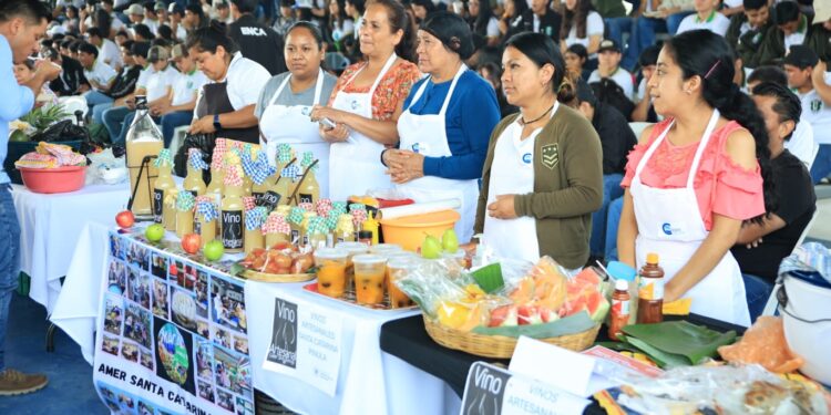 Resaltan valor nutricional de las frutas