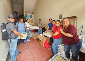 Familias de Suchitepéquez reciben apoyo para impulsar la producción avícola