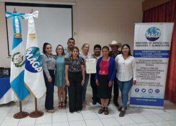 En Zacapa y Jutiapa brindan capacitación en obligaciones y derechos asociativos