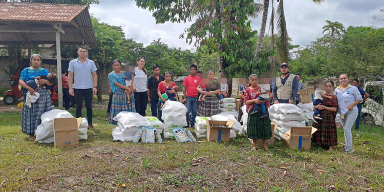 Entregan alimentos a familias de niños y niñas con desnutrición aguda