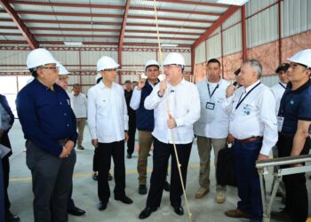 Presidente Arévalo visita Centro de Transformación e Investigación del Bambú