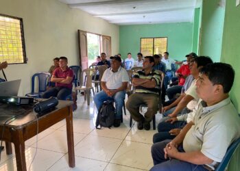 Productores de Retalhuleu capacitados en manejo de plaguicidas