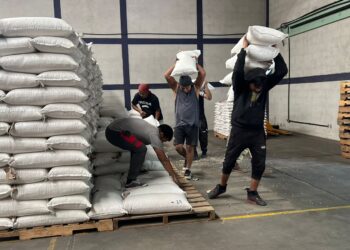 Continúan las entregas de alimentos por daños de lluvias