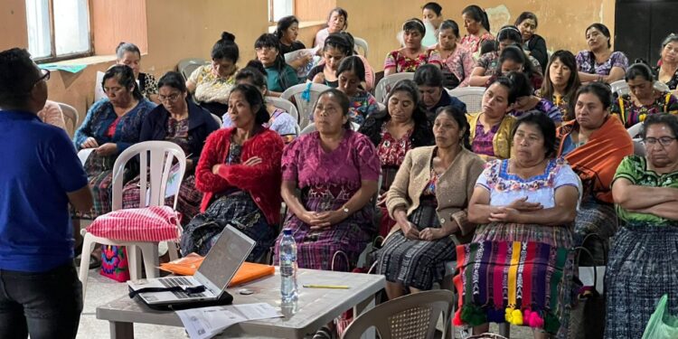 Emprendedoras de Sololá dan el primer paso para conformarse en asociación