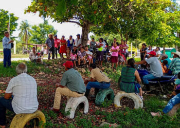 Más peteneros capacitados sobre educación agroforestal