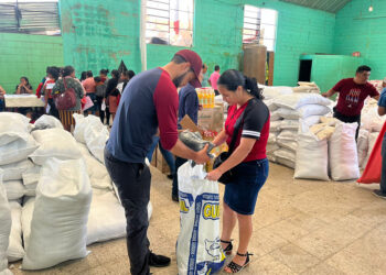 Alimentos para dieciséis mil familias