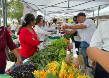 Chiquimula realiza Feria del Agricultor