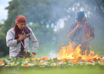 Con ceremonia maya agradecen existencia el maíz