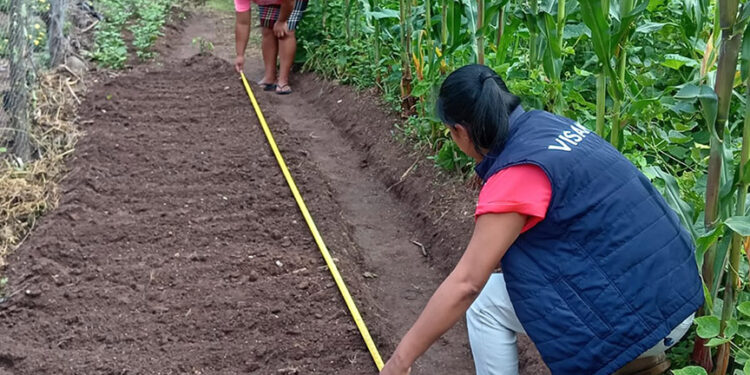 Familias de Jalapa que han impulsado proyectos reciben alimentos