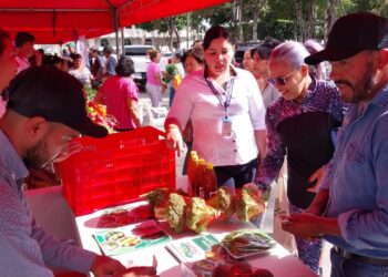Jalapa celebra la Feria del Agricultor