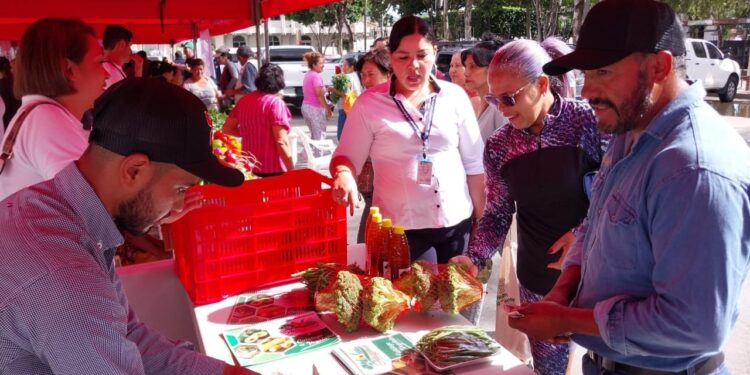 Jalapa celebra la Feria del Agricultor