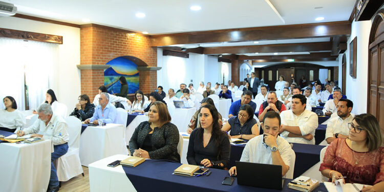 Realizan capacitación de Salmonella e Influeza Aviar