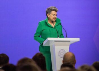 Primera Dama de la Nación participa en Cumbre sobre la infancia en Ucrania