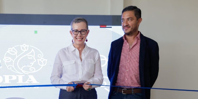 Encuentro de Emprendedoras “Con Luz Propia” se desarrolló en Jalapa