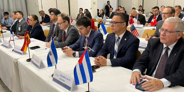 MINECO presenta agenda de promoción comercial a embajadores acreditados en Guatemala