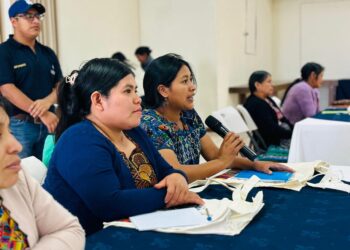 Brindan capacitación con visión empresarial a las y los productores guatemaltecos