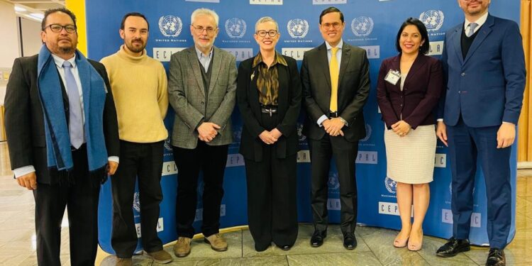 Viceministra de Desarrollo de la MIPYME visita CEPAL para fortalecer cooperación en iniciativas de desarrollo productivo