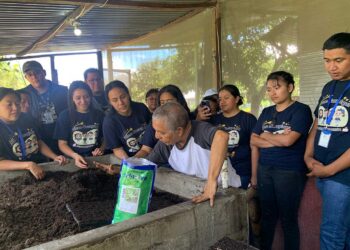 Docentes promueven la aplicación de huertos escolares