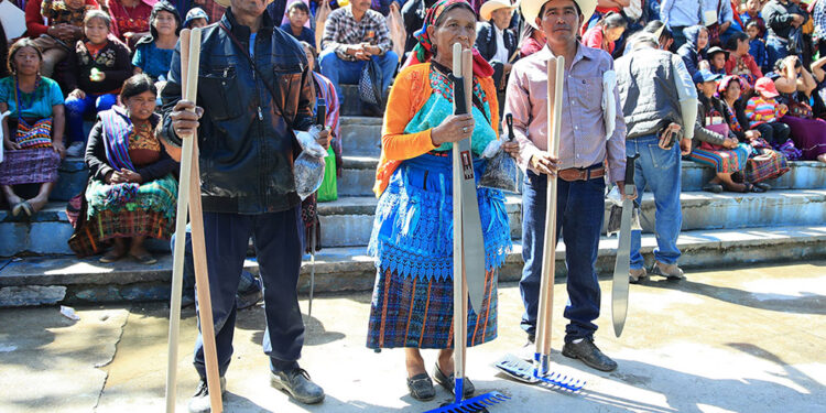 Entregan Bono Campesino para fortalecer la producción en San Gaspar Ixchil