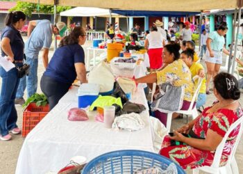 Feria del Agricultor impulsa el comercio en Santa Ana, Petén