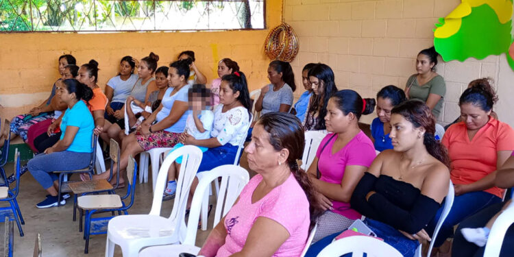 Realizan taller de alimentación escolar en Petén