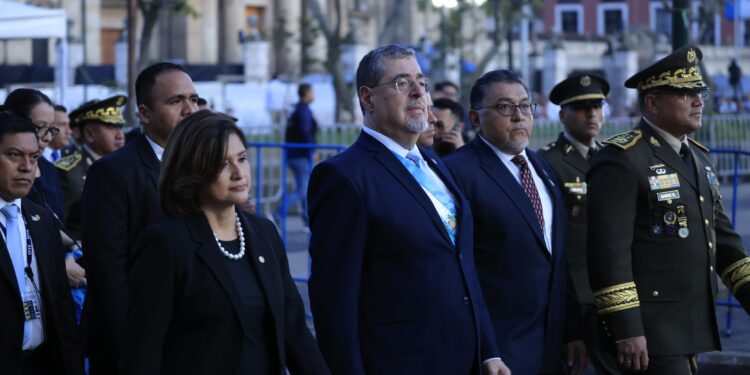 Con Te Deum e izada de la bandera inicia conmemoración de  los 203 años de independencia