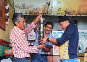 Capacitación y entrega de pilones para huertos urbanos