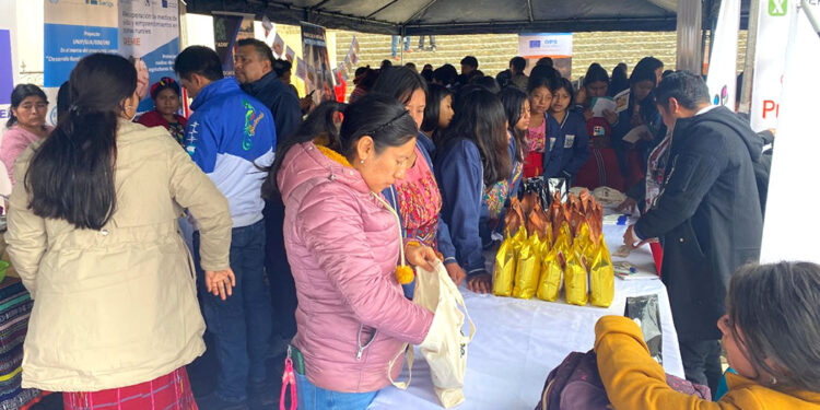 Feria del Agricultor ayuda a la economía de pobladores de Quiché y Suchitepéquez