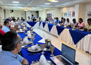 Se desarrolla un diálogo del programa “𝙋𝙚𝙩𝙚́𝙣 𝙢𝙖́𝙨 𝙎𝙤𝙨𝙩𝙚𝙣𝙞𝙗𝙡𝙚”