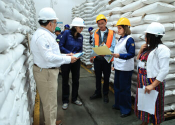 Supervisan las bodegas de reserva estratégica de granos básicos de Chimaltenango