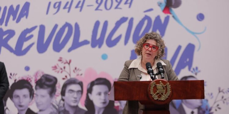 La Ministra de Economía anuncia avances significativos para impulsar la inversión y el desarrollo económico de Guatemala