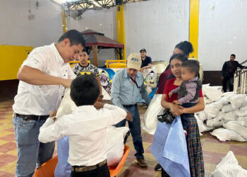 Continúa la entrega de alimentos a familias de niños y niñas con desnutrición aguda