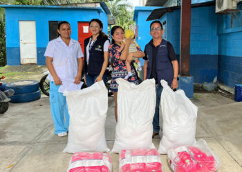 La entrega de raciones de alimentos combate la desnutrición aguda
