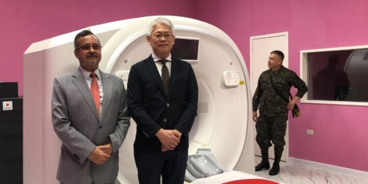 Tomógrafo de última generación beneficiará a pacientes del Hospital de San Marcos