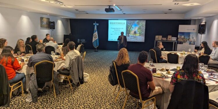 Misión Diplomática promueve en la ciudad de Rosario, Argentina, el turismo hacia Guatemala