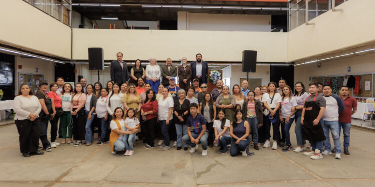 MINECO y USAC realizan Feria de Emprendimiento