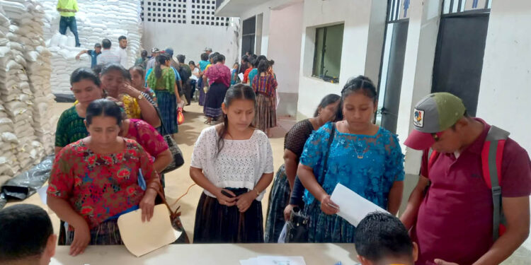 Reciben Alimentos por Acción en Alta Verapaz