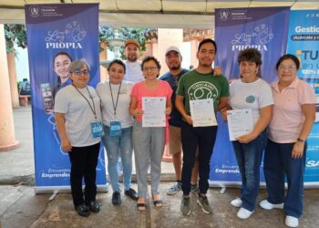 Encuentro “Con Luz Propia” se desarrolló en Retalhuleu