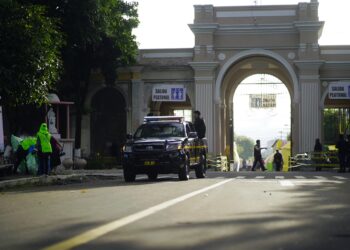 MINGOB y PNC resguardan a visitantes del Cementerio General