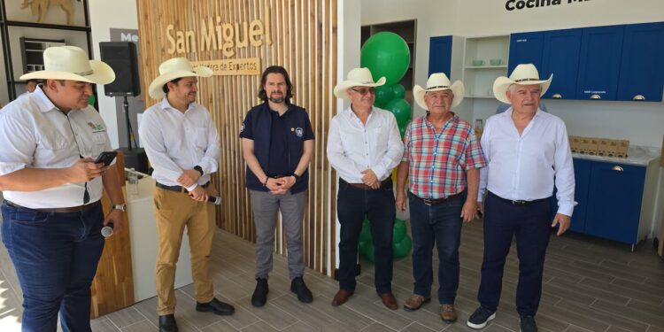 Viceministro de Economía inaugura nueva planta de madera en Jutiapa, impulsando el desarrollo y empleo en la región oriental
