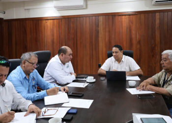 Delegación del Viceministerio de Agricultura de Belice visita Petén para coordinar acciones por Gusano Barrenador del Ganado